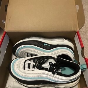 Nike air max